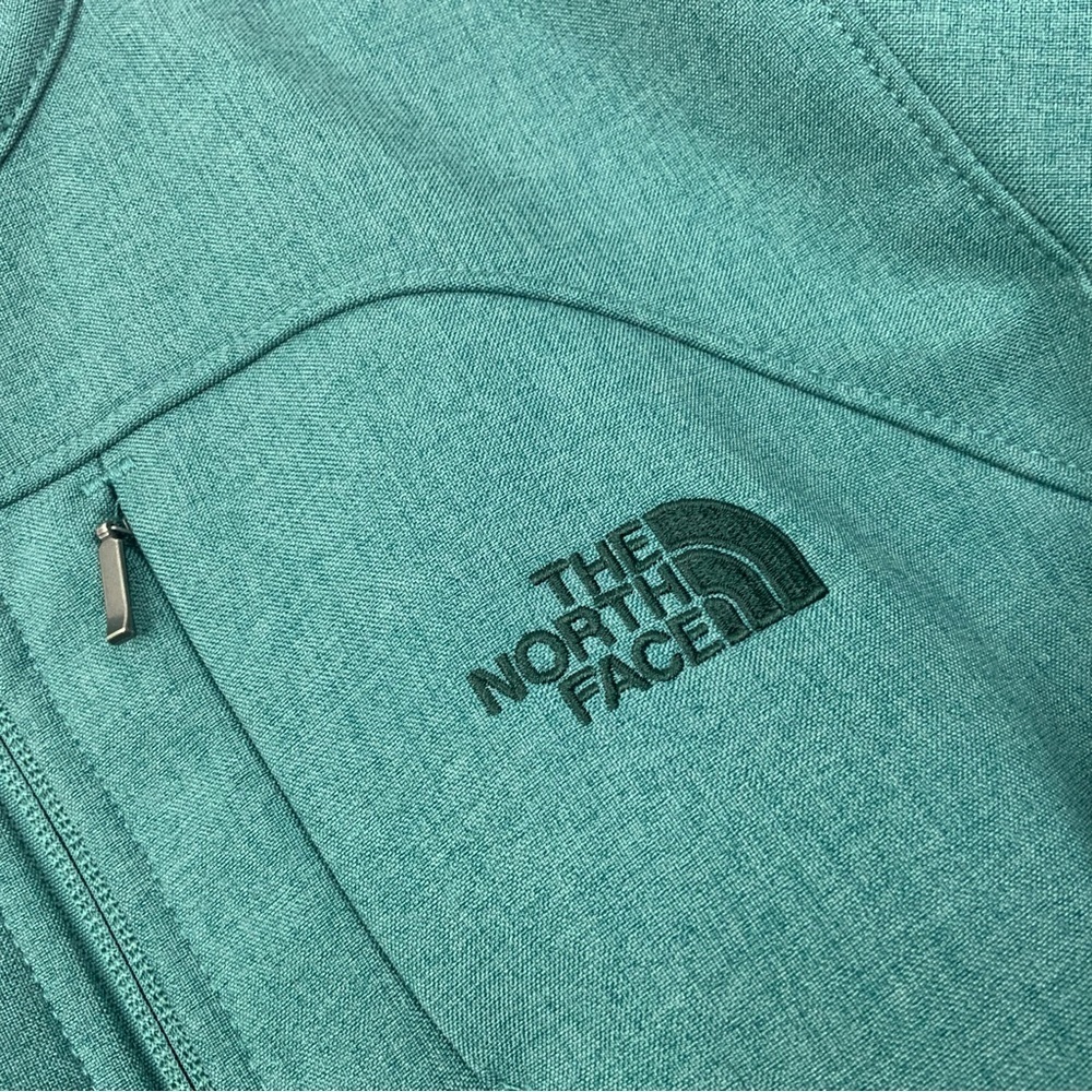 The North Face WindWall Apex Bionic Jacket. Green. Size Small. - Picture 4 of 10